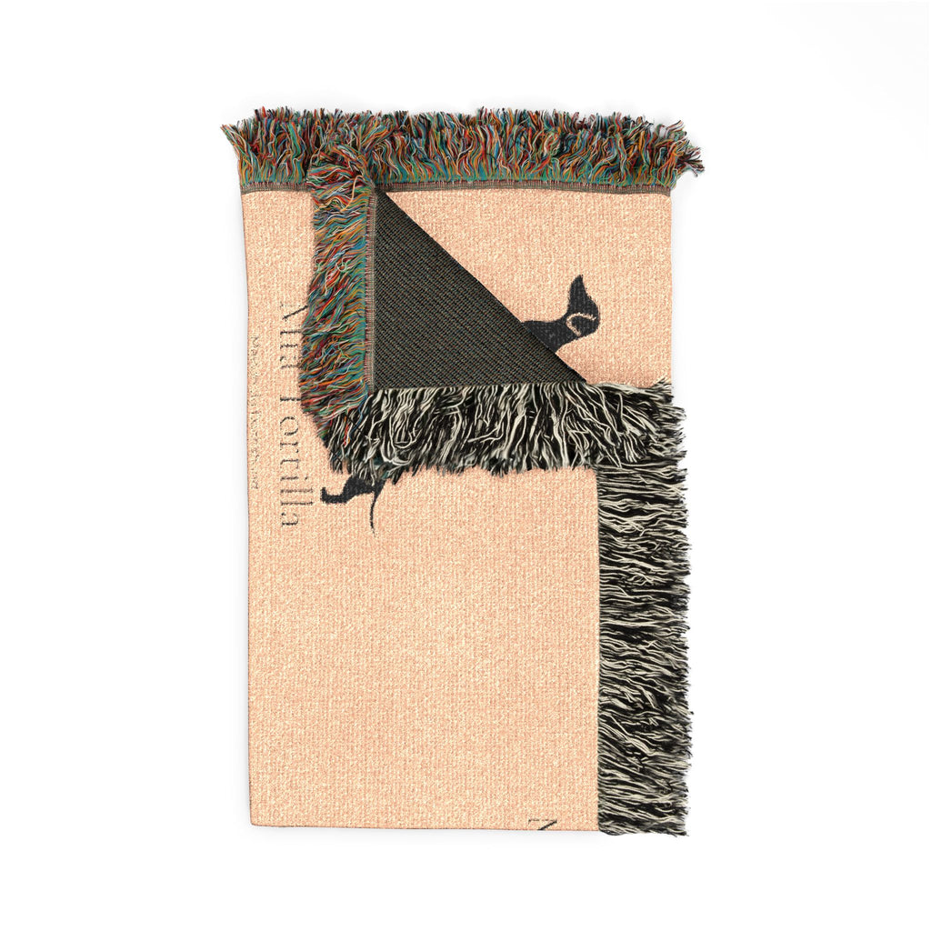 The Mia Tortilla Throw — Maison du Dachshund